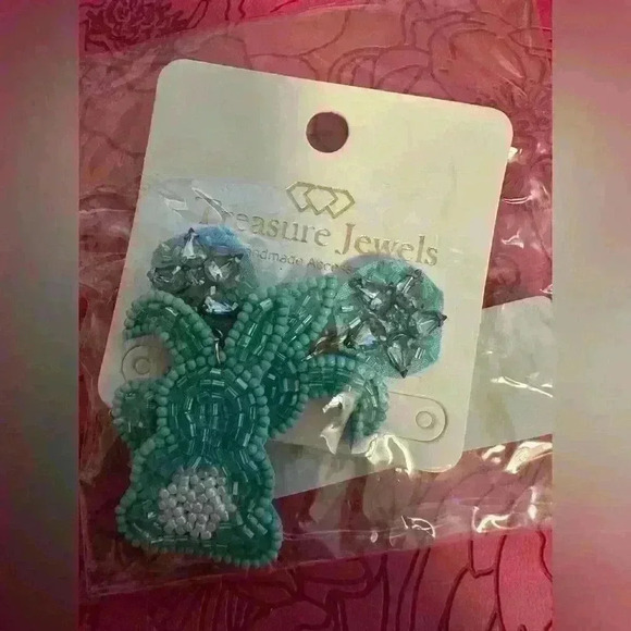 Hand Beaded Blue Bunny Earrings - Picture 6 of 8